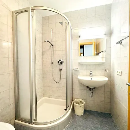 In Near Lift Fügen